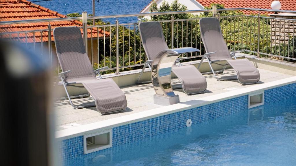 Trogir-Luxury Villa Sapphirus Seget Vranjica Buitenkant foto
