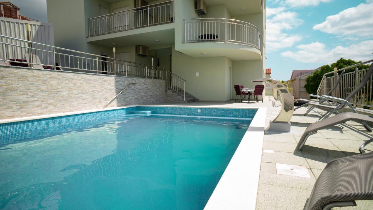 Trogir-Luxury Villa Sapphirus Seget Vranjica Buitenkant foto